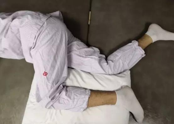 床上放一个枕头好不好,放个枕头在腰部有什么作用