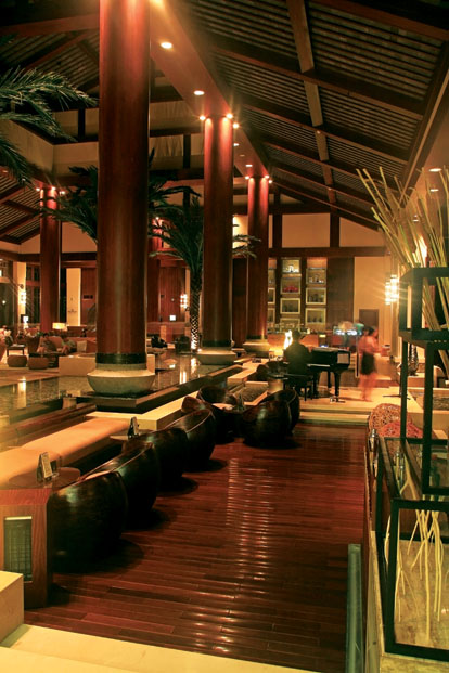 三亚希尔顿酒店多少钱一晚,三亚六月适合旅游度假吗