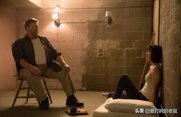 真实事件改编电影女孩被囚禁地窖,少女被变态囚禁八年真实案改编