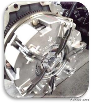 水旱两用704拖拉机,东方红lw2304型轮式拖拉机