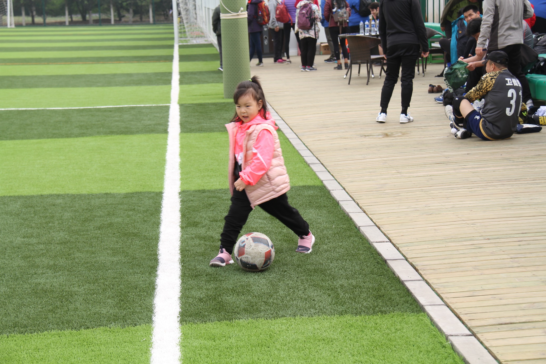 足球必须永不言弃,足球人间好时光