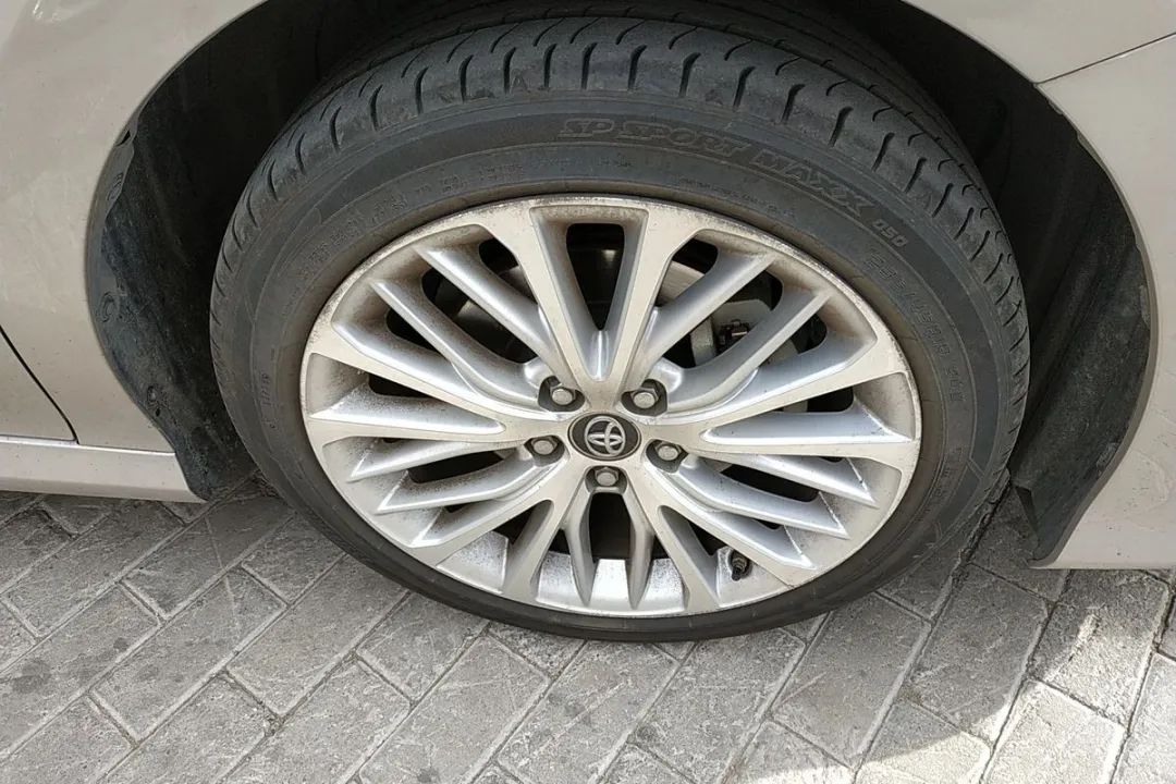 八代凯美瑞2.0豪华版功能介绍,第八代凯美瑞体验