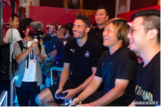 足球电竞赛程,足球和电竞哪个更难入门