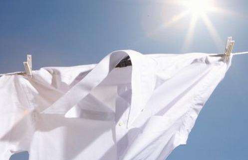 白色t恤有辣椒油怎么清洗,白色衣服沾上辣椒油怎么处理