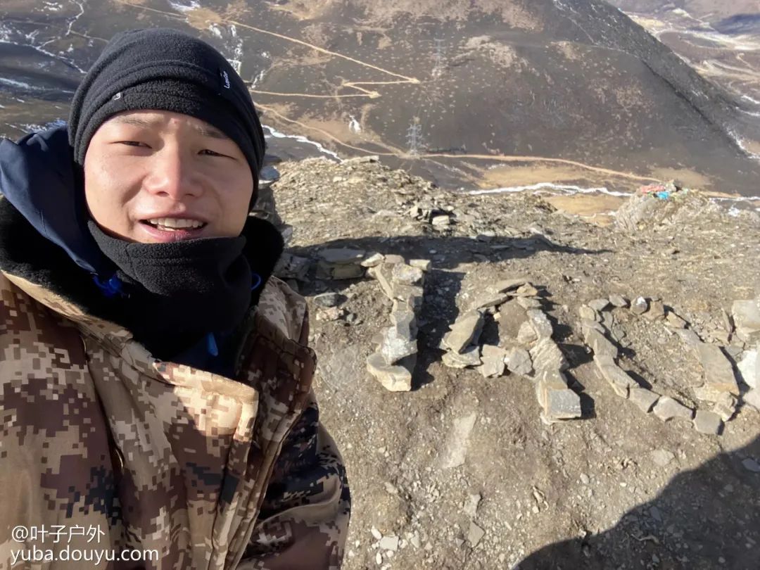 斗鱼叶子组团“血洗”自助火锅，干掉百盘菜！煤气都吃没了
