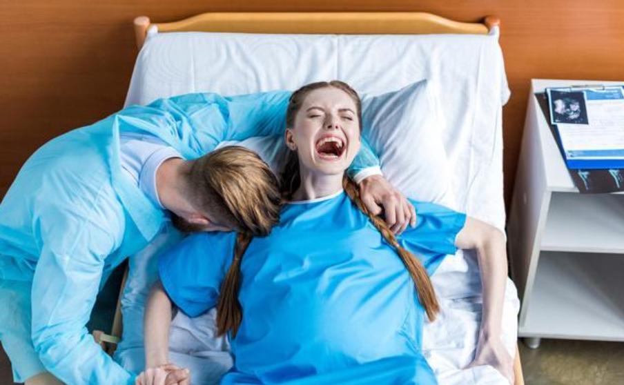 “我在生孩子，你在产房外秀战绩”生个孩子就知道嫁的是人是鬼？