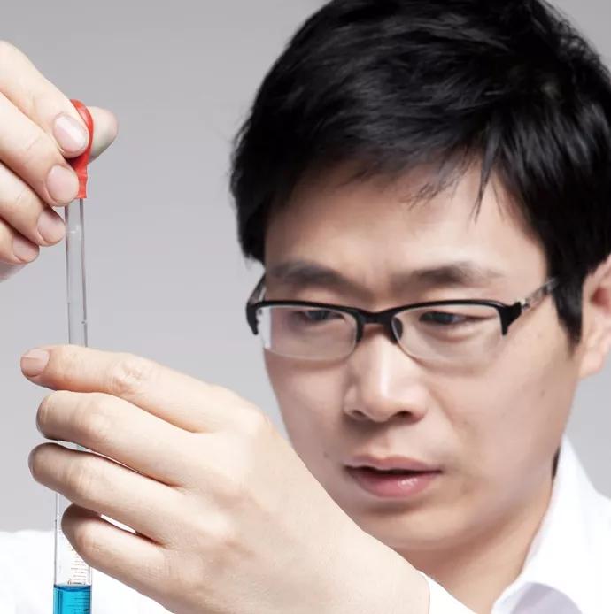 夏天晒黑了最快的美白方法,晒黑如何变白不使用任何美白产品