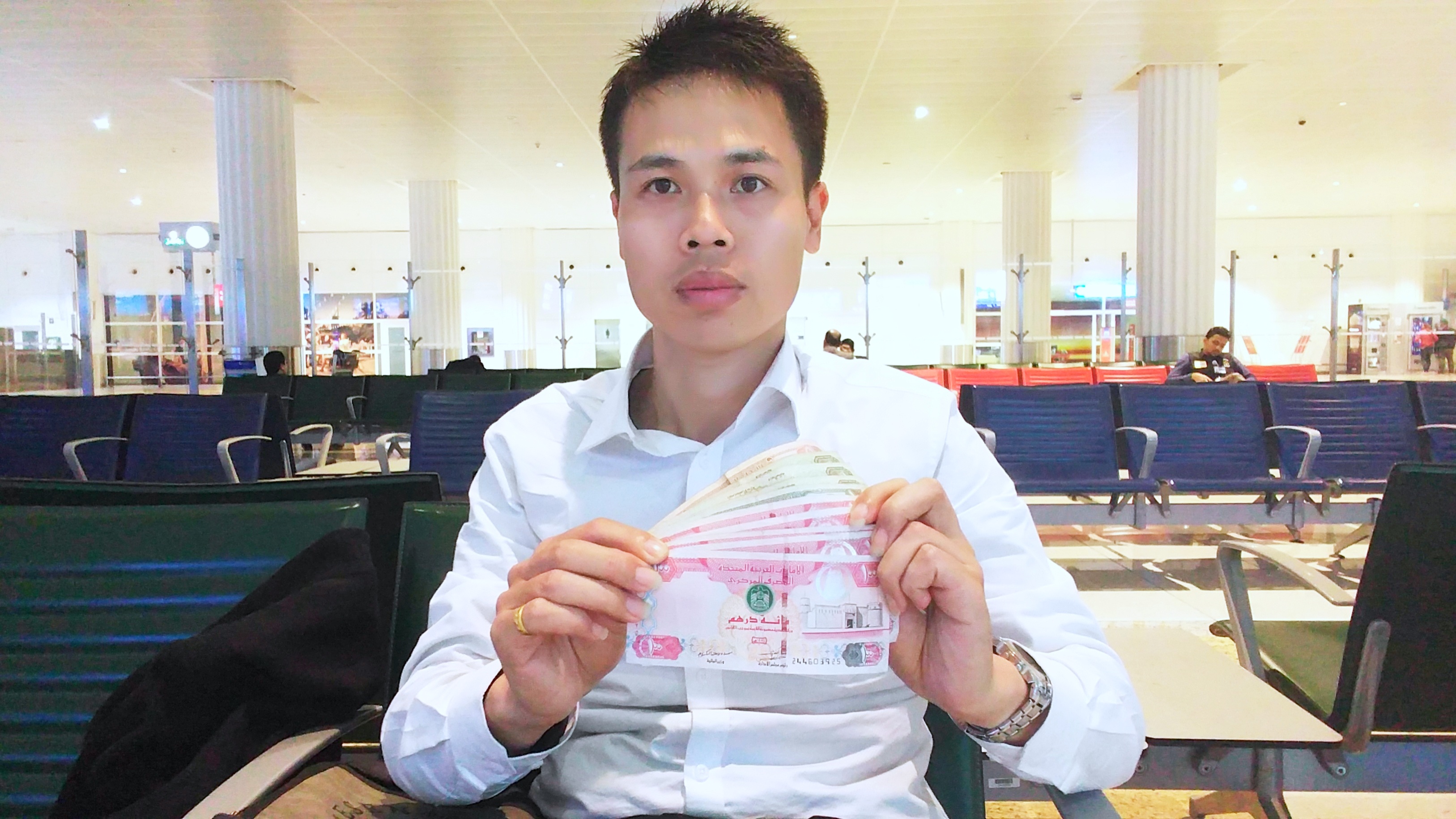 沙特阿联酋迪拜是三个国家吗,阿联酋迪拜是发达国家吗