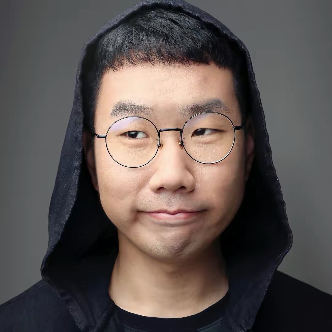 我去刷了18个广告人的抖音，没想到打开了新世界的大门