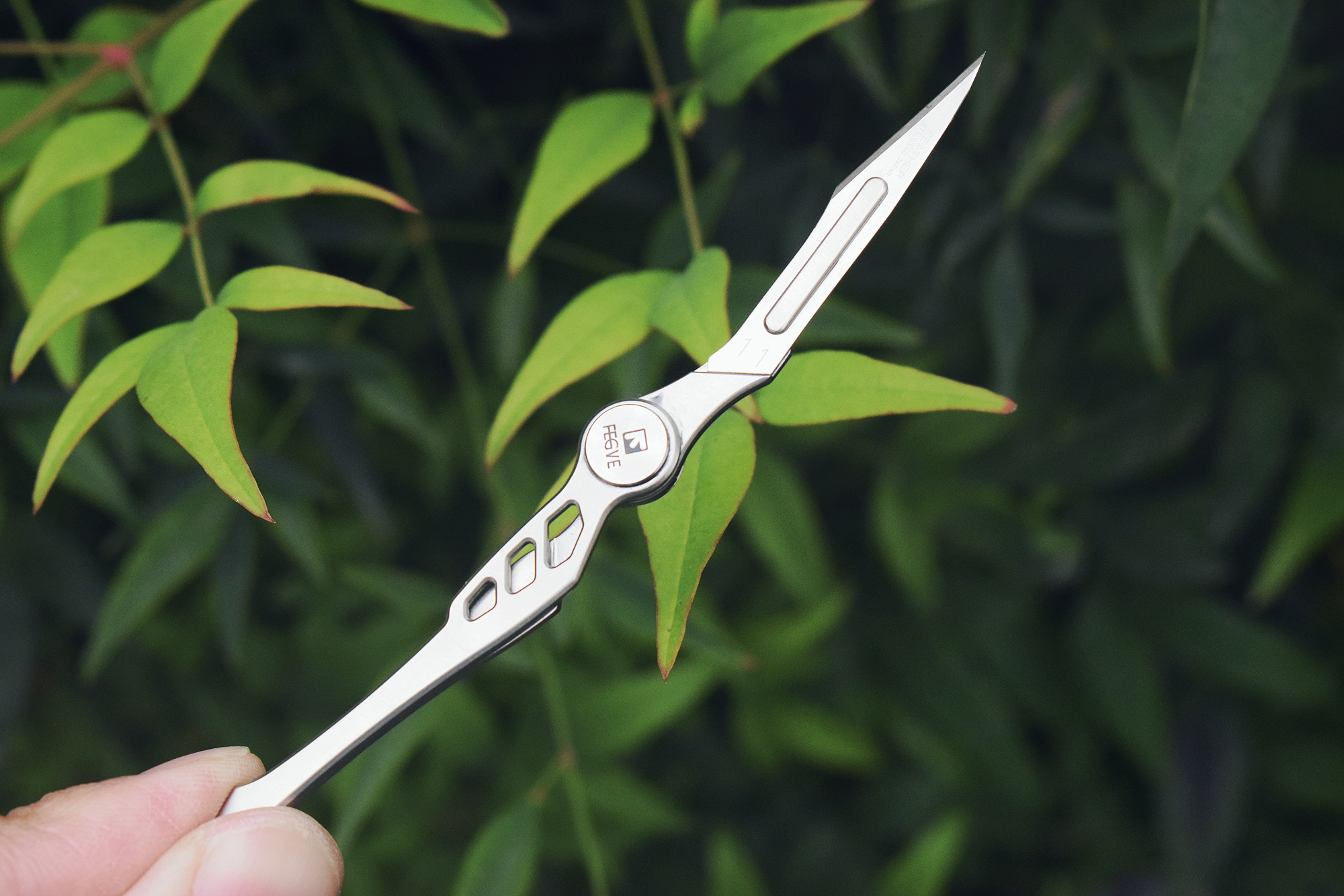 好看，也是实力派！——斐戈钥匙扣美工小刀“啄木鸟”众赏评