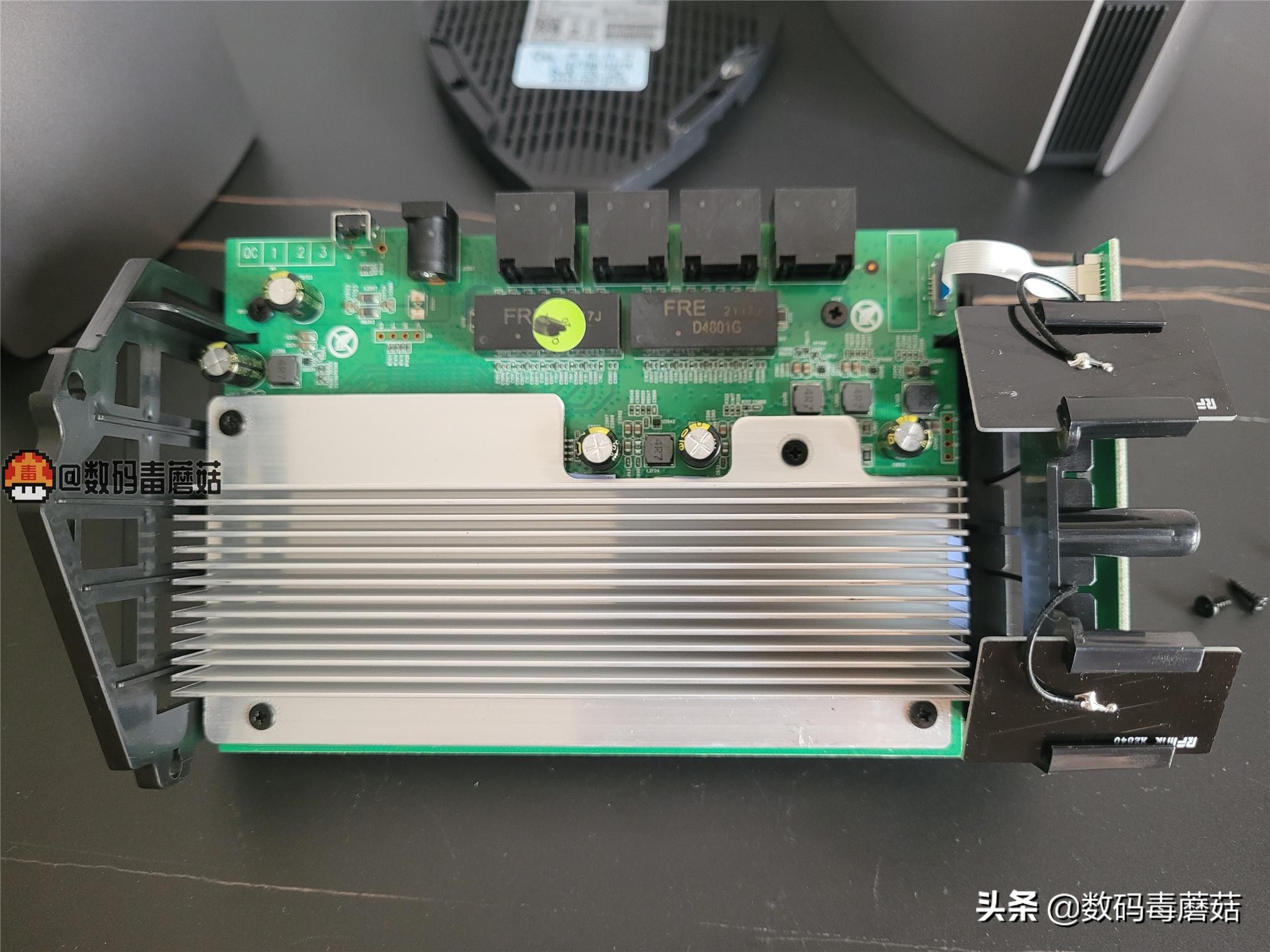 锐捷路由器x32pro与星耀m32哪个好,锐捷星耀m32怎么和旧路由器连接