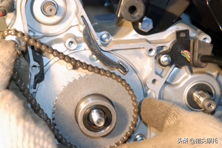 摩托车故障灯亮起启动没反应,摩托车启动出现响声的故障