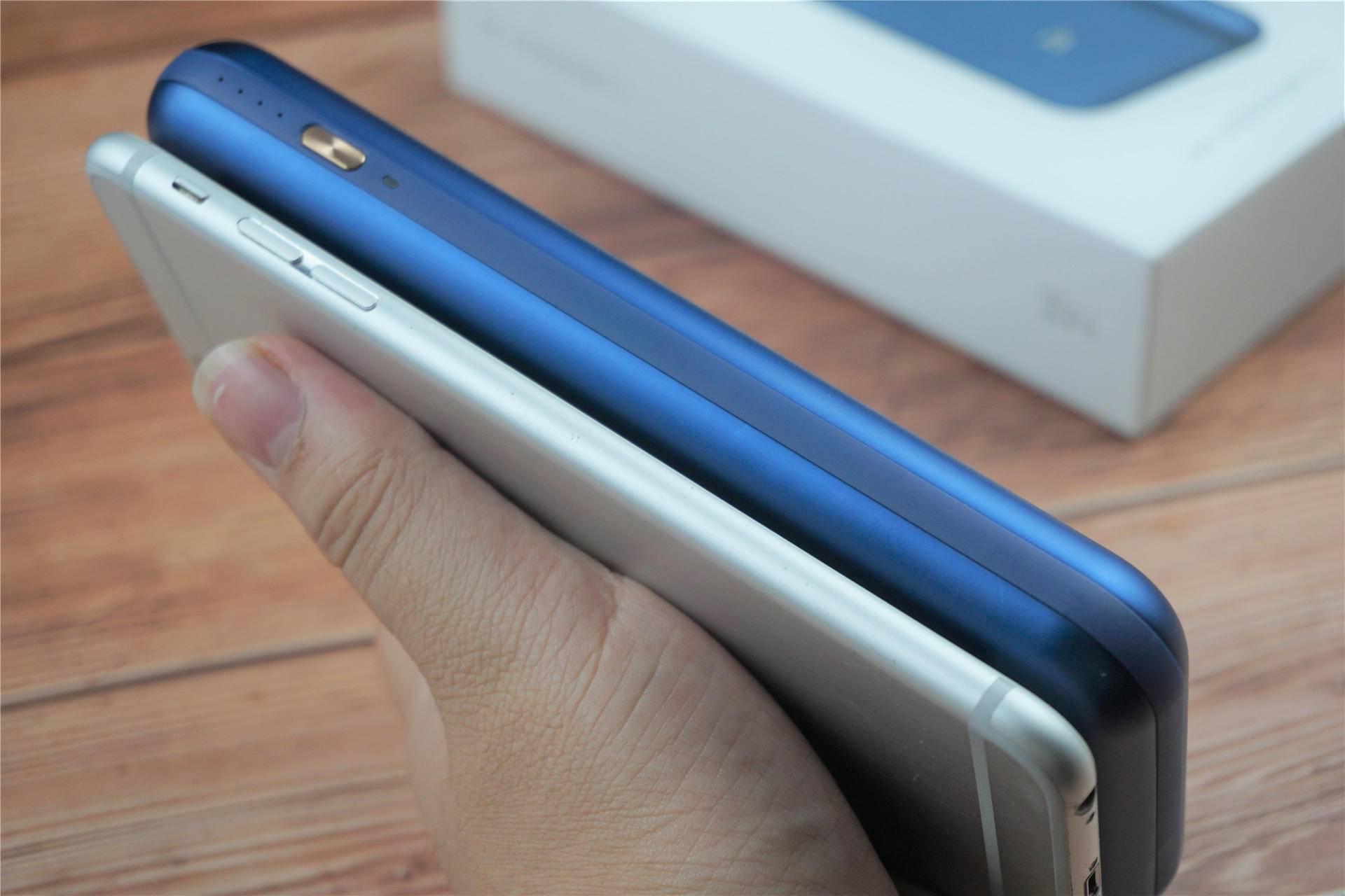 笔记本可用充电宝,zmi10号移动电源pro拆解