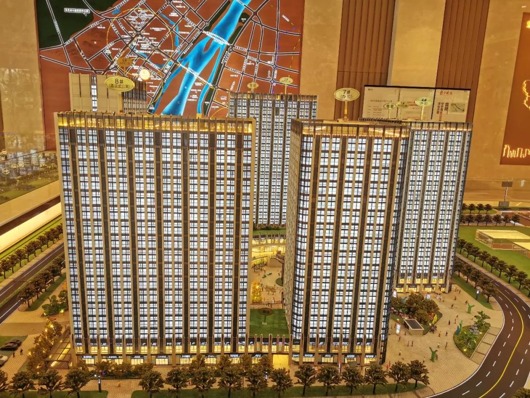 南京江北明发国际中心强行收取“电商费”，不交5万不给优惠