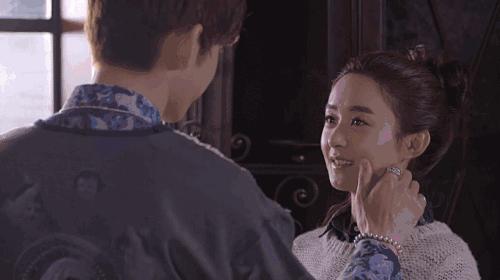 黑头皮肤屏障脆弱容易色素沉着,皮肤黑头闭口暗沉