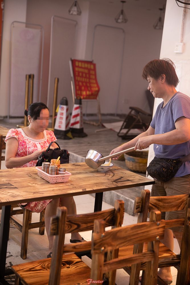 老海口人谁还记得20年前开在海员俱乐部的那家鸡饭店？我们找到了