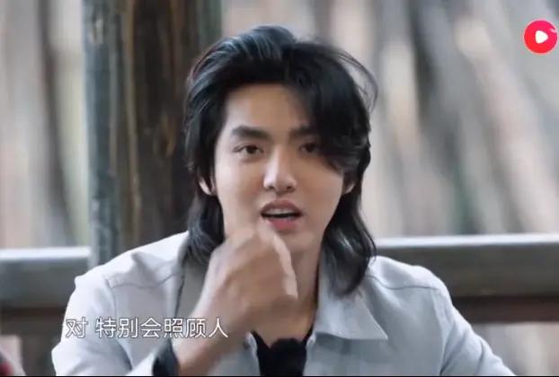 只性不爱的吴亦凡，官媒删除新歌视频，新剧、20多家代言或受波及