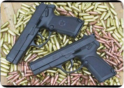 二战美国四大经典手枪,二战手枪勃朗宁m1911