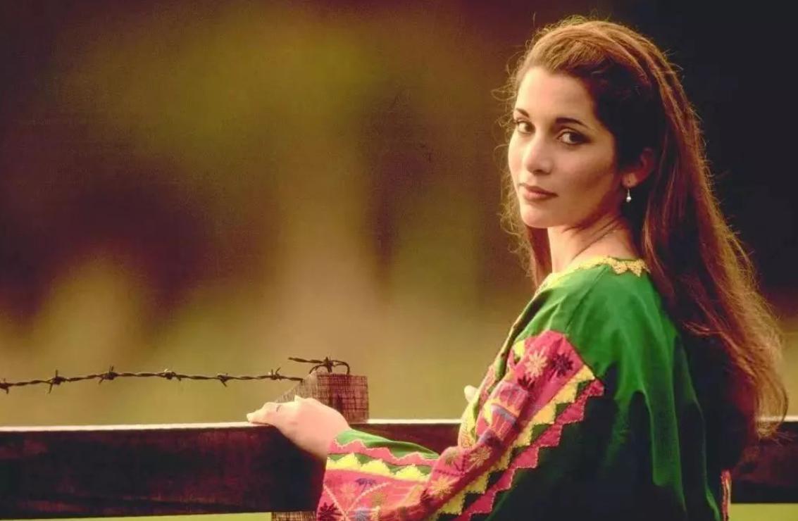 迪拜太子妃引得兄弟反目，和王子订婚又被退婚，11年后29岁嫁表哥