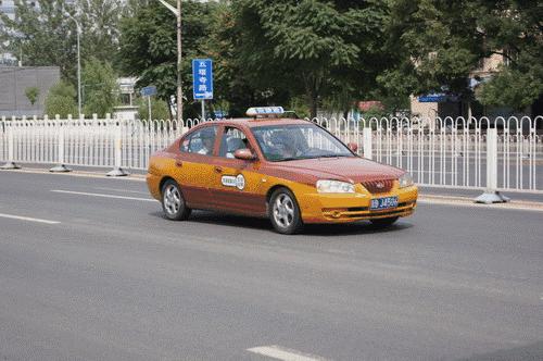 意外总是比惊喜来得快,意外和惊喜总是来得很突然