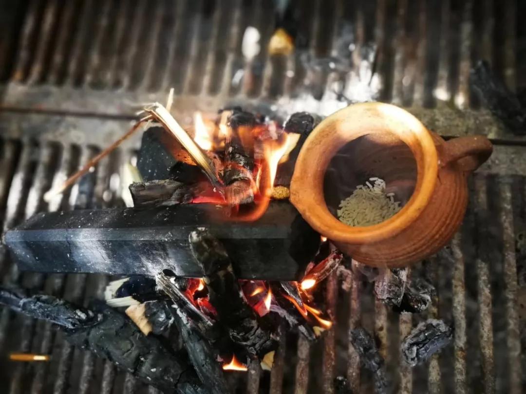 腾冲雷响茶的做法大全,腾冲正宗擂响茶