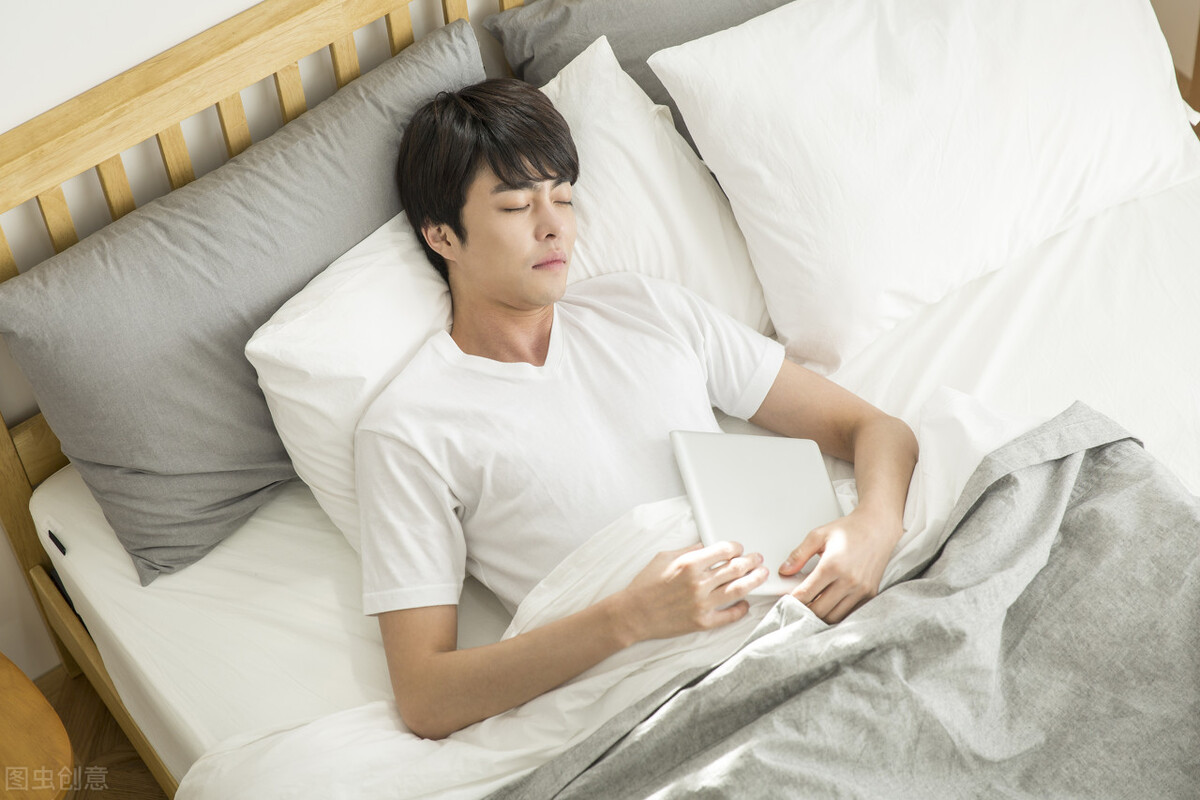 身体消瘦夜里睡觉磨牙,睡觉磨牙心理是什么问题