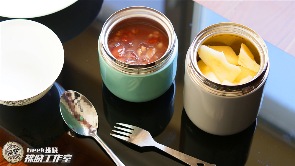 冰天雪地中还能喝上热汤？小米有品BergHOFF保温焖烧罐上手测