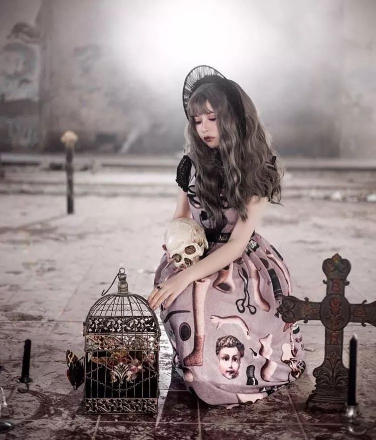 洛丽塔复古宫廷风轻洋装,紫红色洛丽塔洋装