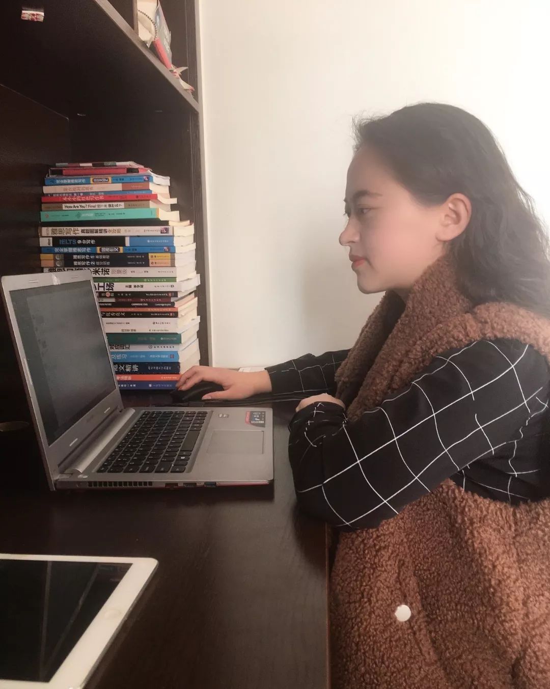 成实外国际部颜值主播全部上线，学生靠课堂表现“打赏”老师