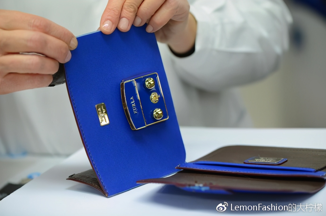 furla包包属于奢侈品吗,furla最新款包