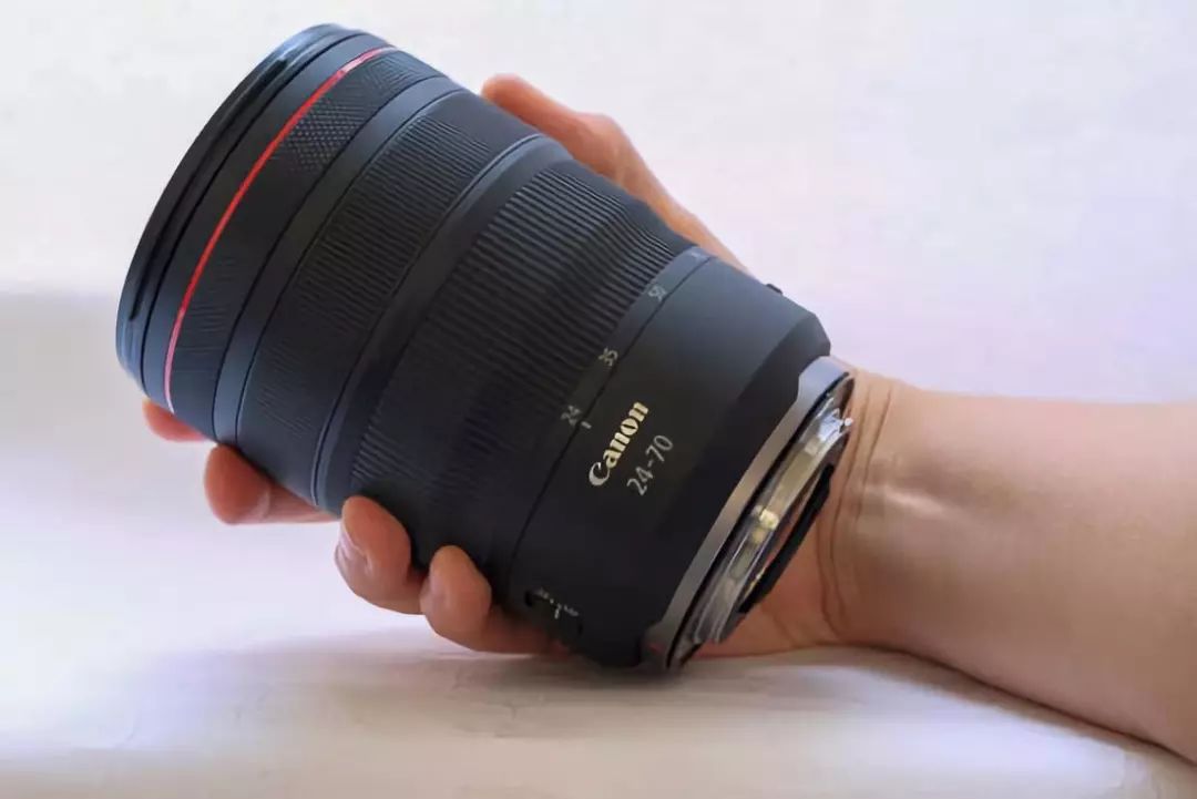 24-70镜头原厂还是副厂,24-70mm一代和二代区别