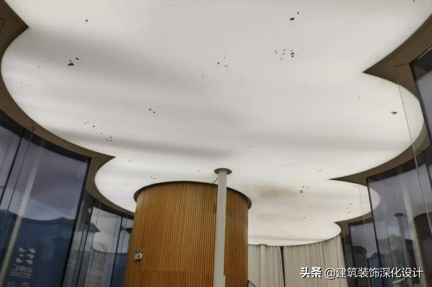 软膜天花沾上乳胶漆怎么办,软膜遇到喷淋怎么处理