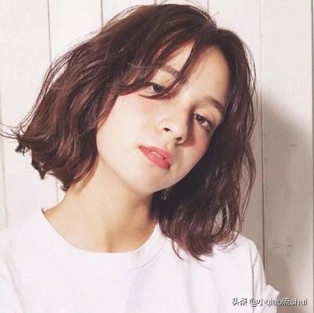 适合圆脸的齐肩锁骨发造型烫发,齐肩锁骨发圆脸卷发