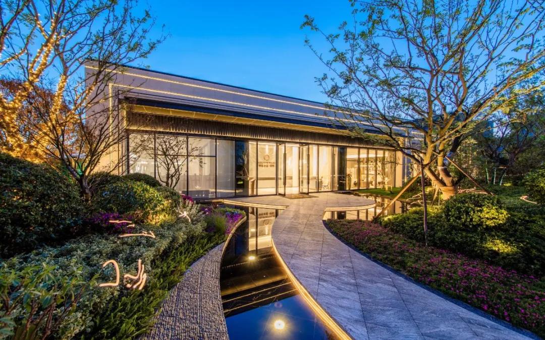 高颜值生活家丨城市升级诗，印刻卓越集团DNA式的人居经典