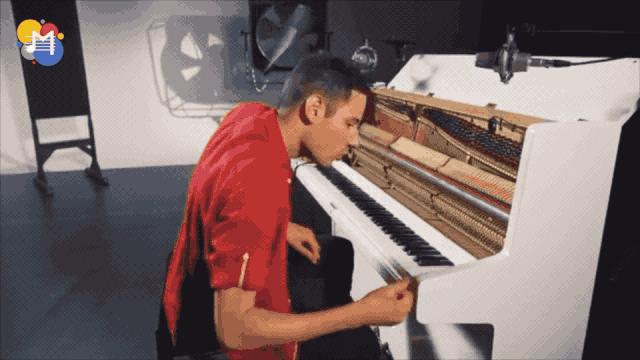 钢琴王者演奏神曲,钢琴王者演奏抖音