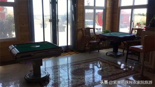 去赶海抓螃蟹海边淋雨捡贝壳,来海边抓螃蟹拾贝壳