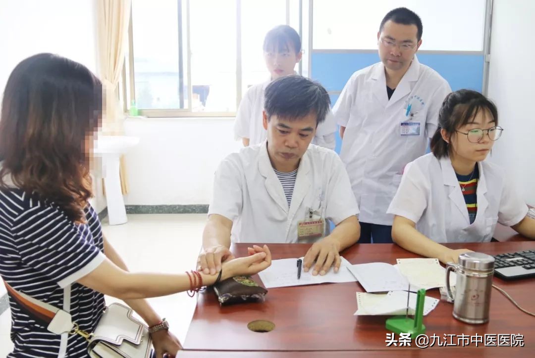 用古不泥古守正且创新——走近九江市中医医院妇儿科曹义斌