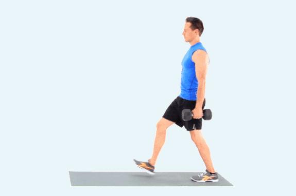 4个哑铃动作，高效解决赘肉，练出紧致好身材