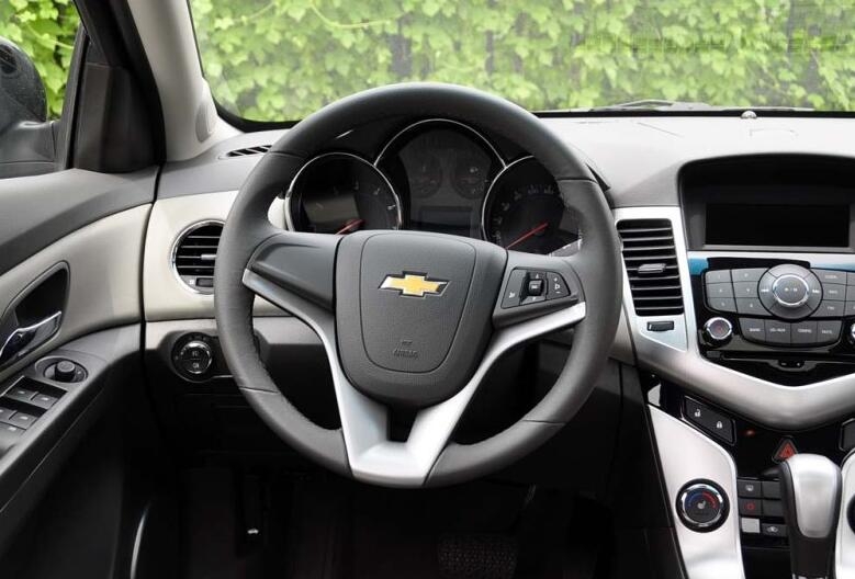 雪佛兰科鲁兹从第一代到最后一代,曾经一代神车雪佛兰科鲁兹