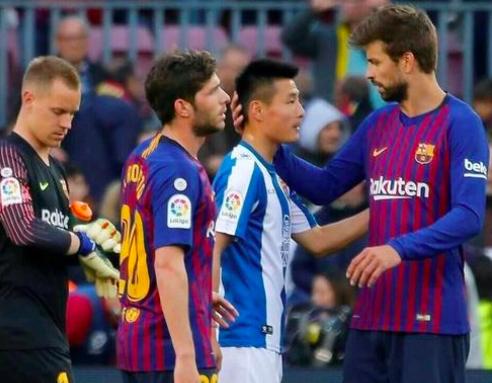 武磊获金靴全程视频,武磊1.18亿进球