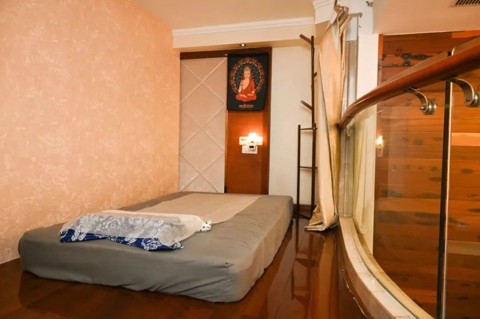 泰式按摩！精油推拿+古法按摩，成个人舒服晒