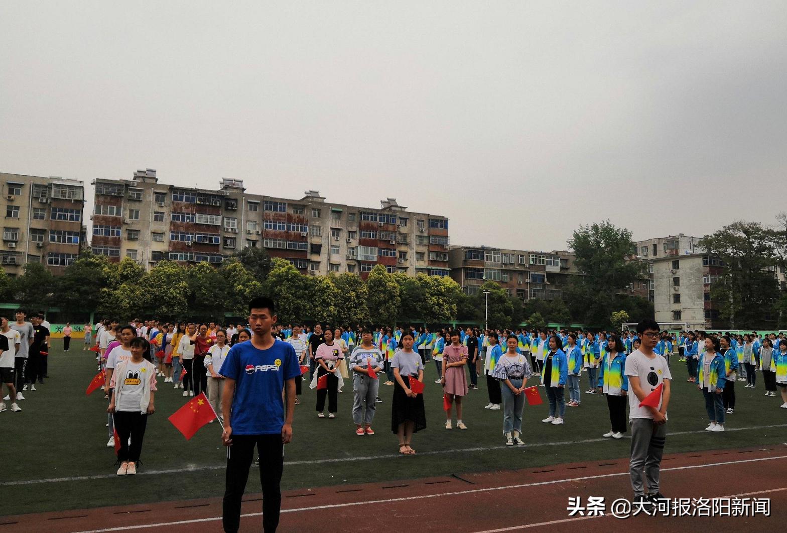 决胜2019年高考誓师大会,决战高考全力以赴