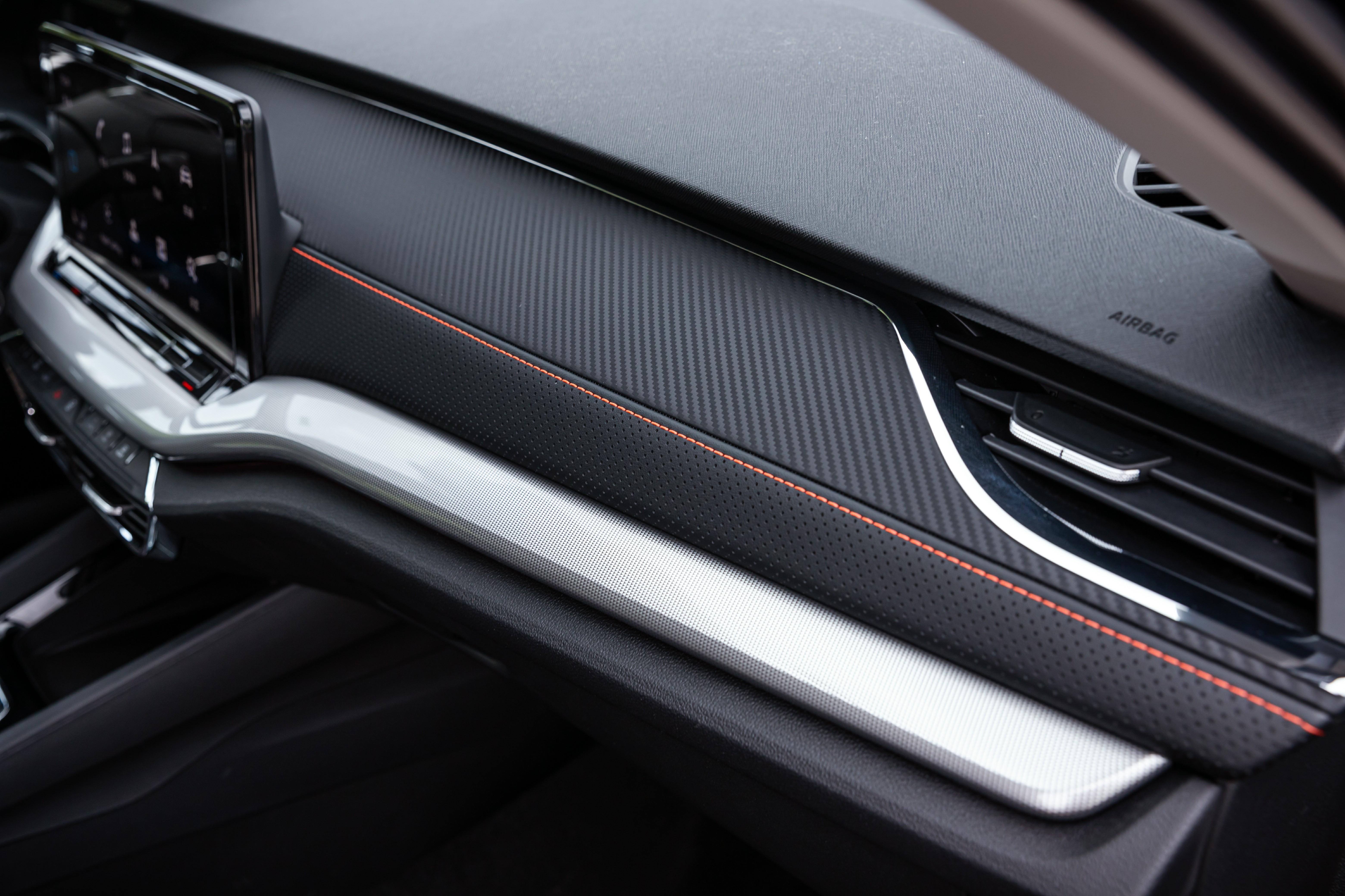 斯柯达明锐1.6和速腾发动机一样吗,斯柯达新明锐和速腾对比