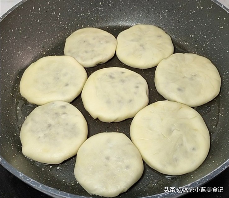 绿豆和面条怎么做才好吃,绿豆不加面粉怎么做