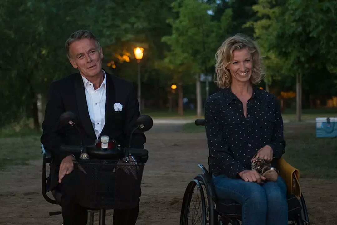 2018最新法国爱情片，60岁的卖萌总裁，画面太美我不敢看！