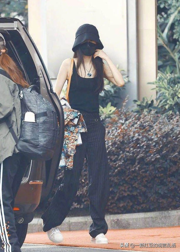 杨幂这款手机是什么牌的,杨幂最好的手机