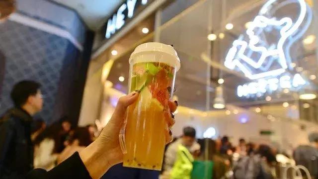 一个颜色火遍全球，净赚44亿！Tiffany到底使了什么大招？