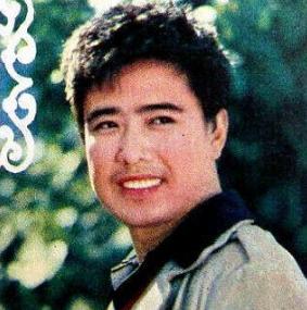 刘晓庆曾出轨姜文，被丈夫“点煤气罐”威胁，跪地求饶：再不敢了