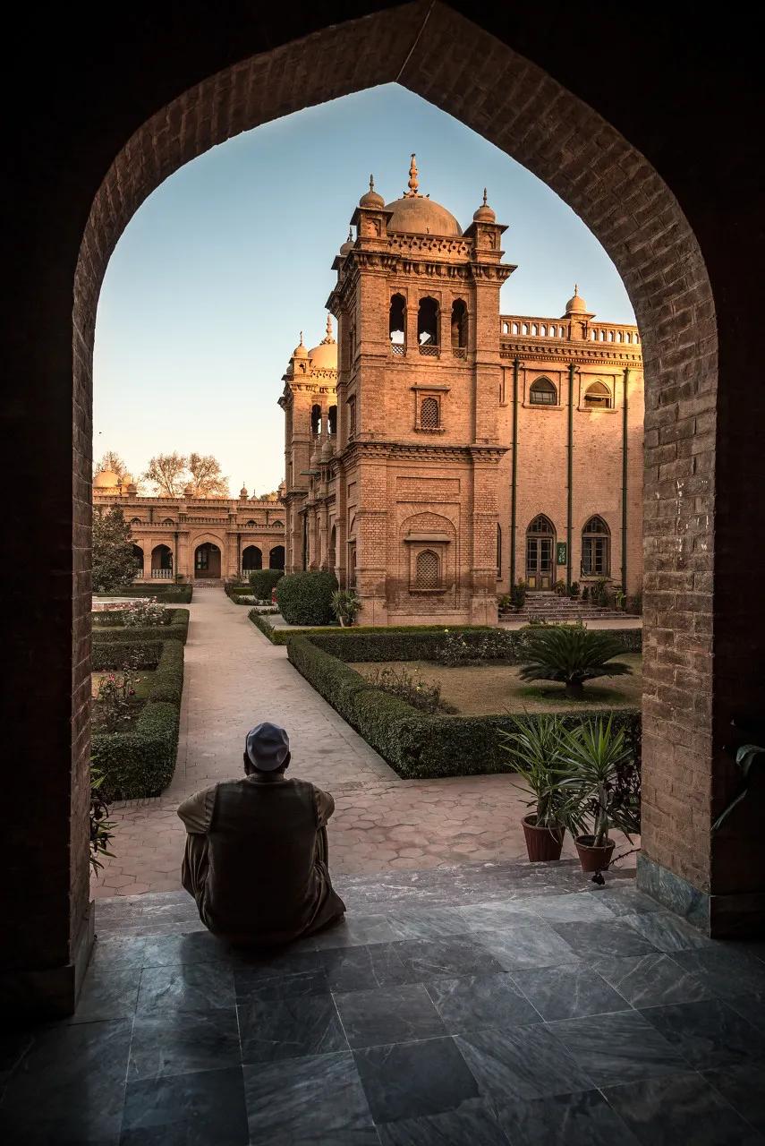 中国最没被认全的邻居,我国未被识别的民族有多少
