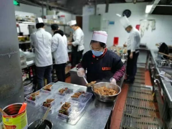 记住这50张面孔，不仅仅因为感动……
